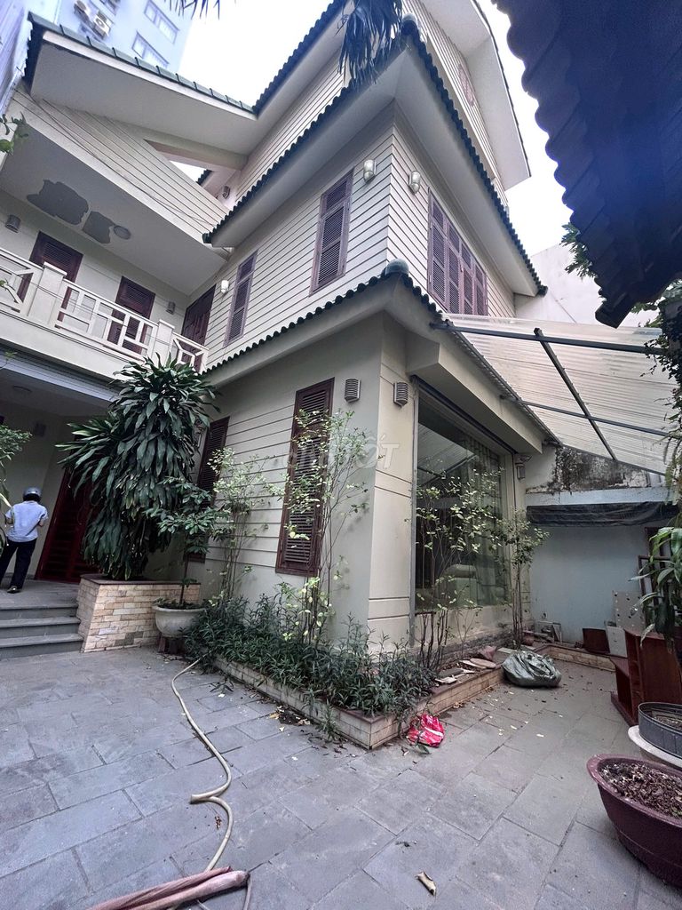Rent · 4 bd · 180 м² · Quận Ngũ Hành Sơn, ул. An thượng