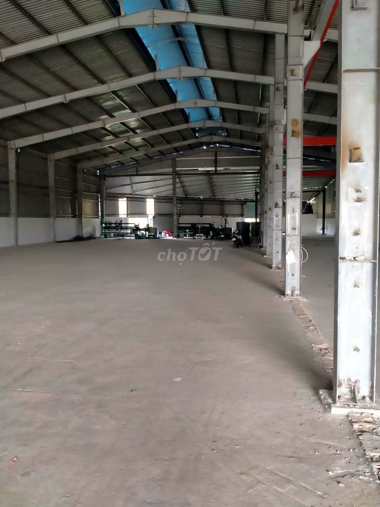 Kho xưởng 1.500m2 mặt tiền đường QL50 thị xã Gò Công Tiền Giang