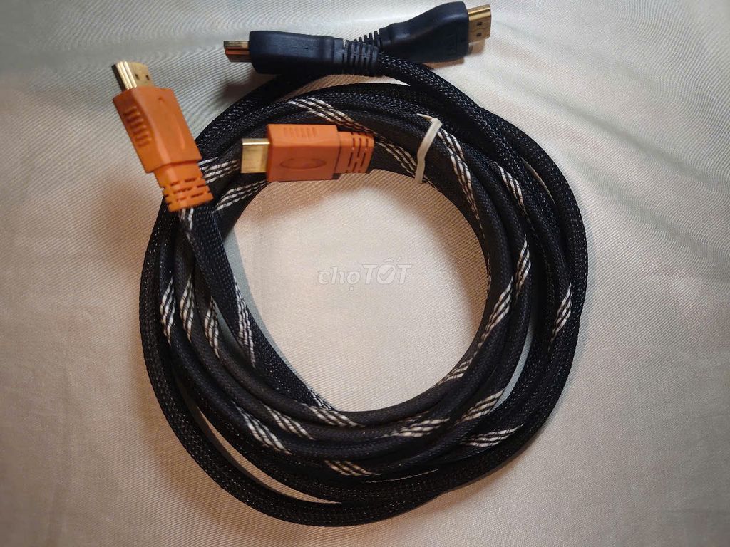 Dây xuất audio và video HDMI ít dùng, còn tốt.