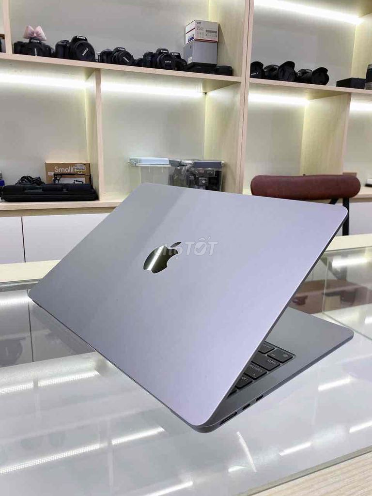 MacBook Air M3 8GB/256GB Xám Đẹp 99 pin 100. Mua bán Laptop tại Quận 5 Tp Hồ Chí Minh được đăng bởi Phan Thế Phong  hình 1