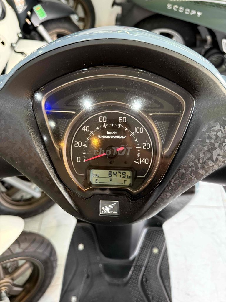 VISION 2023. Màu Hót - Xe Zin Êm Đẹp - Biển 68. Mua bán Xe máy tại Thành phố Rạch Giá Kiên Giang được đăng bởi XE MÁY CŨ TÂN 128 hình 4