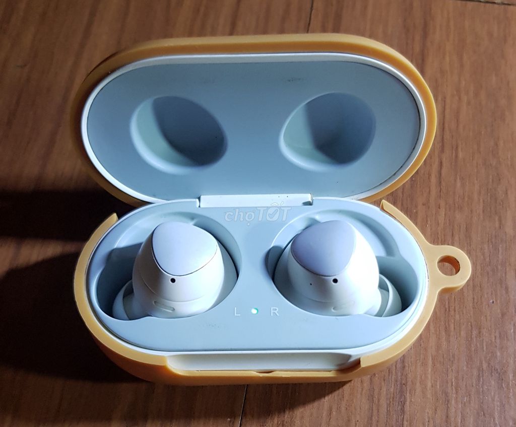 Tai nghe Samsung Galaxy Buds. Mua bán Tivi, Âm thanh tại Quận Hai Bà Trưng Hà Nội được đăng bởi Hương Dạ Lan hình 1