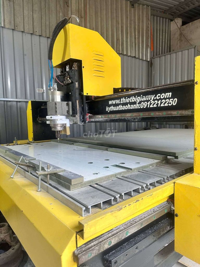 Máy CNC 1325 Vàng, Đen Đã sử dụng. Mua bán Đồ chuyên dụng, Giống nuôi trồng tại Thị xã Phú Mỹ Bà Rịa - Vũng Tàu được đăng bởi Nguyễn Duy Long hình 1