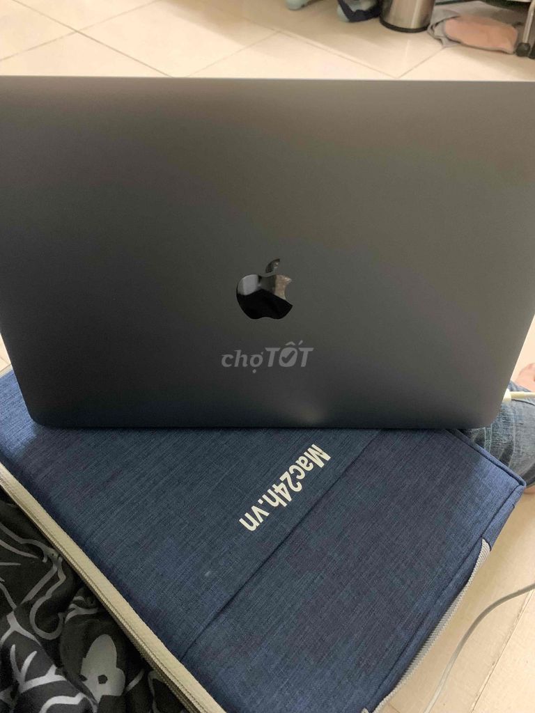 Apple Macbook Air Retina 2019 i5 8GB/128GB. Mua bán Laptop tại Quận Hai Bà Trưng Hà Nội được đăng bởi Bách hình 1