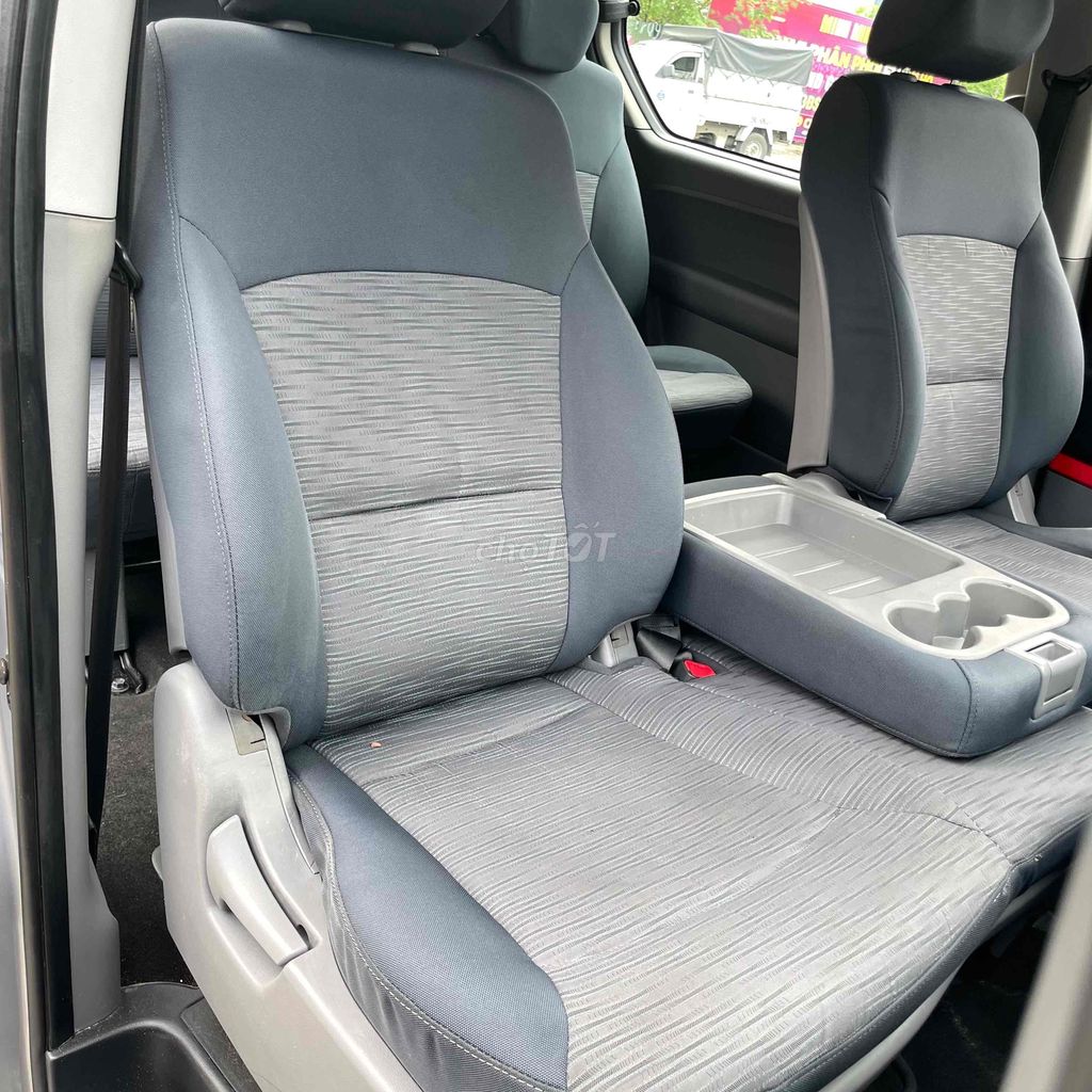 Thanh lý xe Hyundai Grand Starex chở tiền 2016. Mua bán Ô tô tại Quận Cầu Giấy Hà Nội được đăng bởi Tô Văn Tiến hình 7