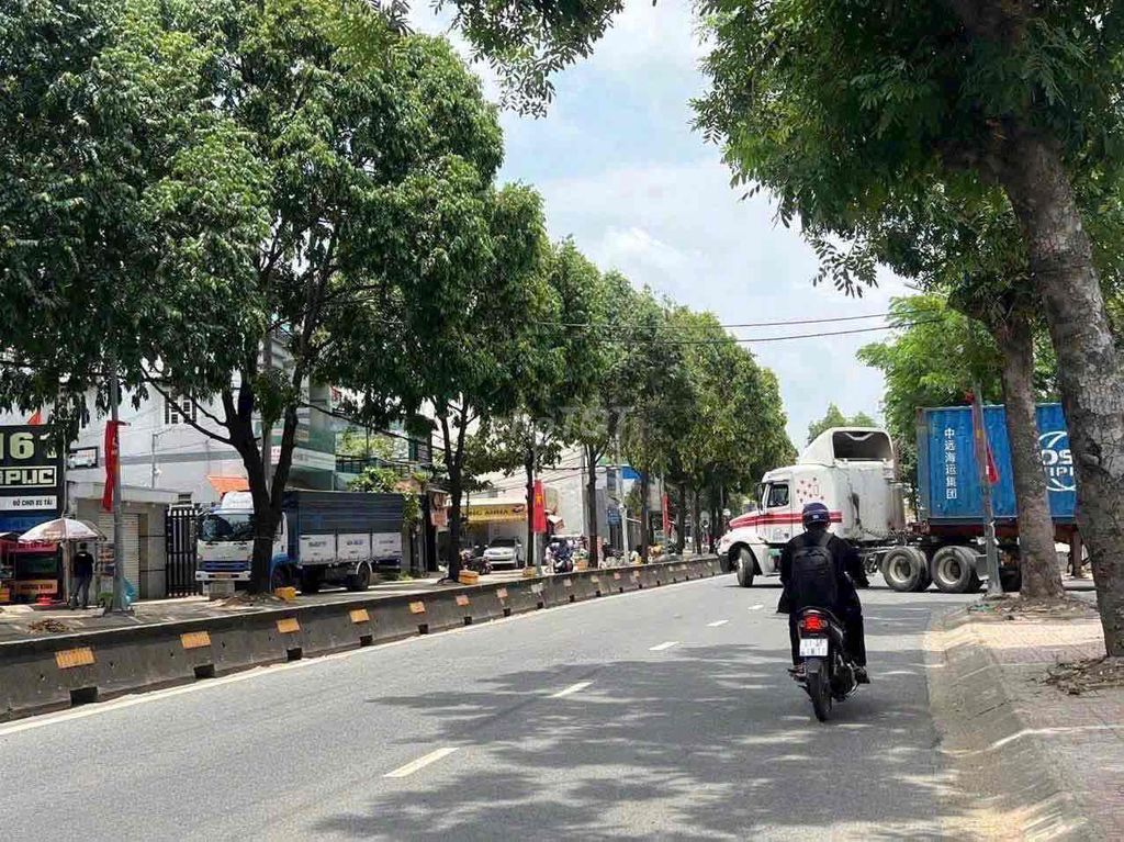 BÁN NHÀ CẤP BỐN MẶT TIỀN LÊ THỊ RIÊNG , PHƯỜNG THỚI AN QUẬN 12 - Diện