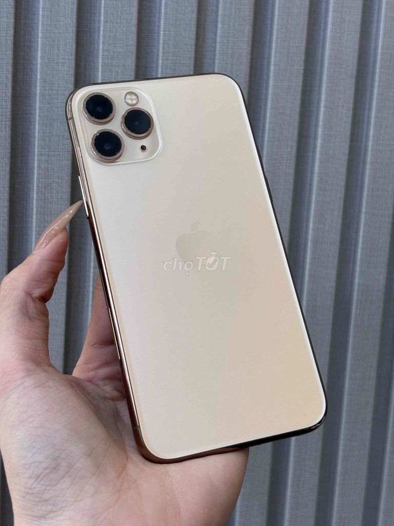 iPhone 11 Pro 256GB Vàng Pin new 100 2sim vật lí. Mua bán Điện thoại tại Quận Ninh Kiều Cần Thơ được đăng bởi Quý Mobile Cần thơ hình 1