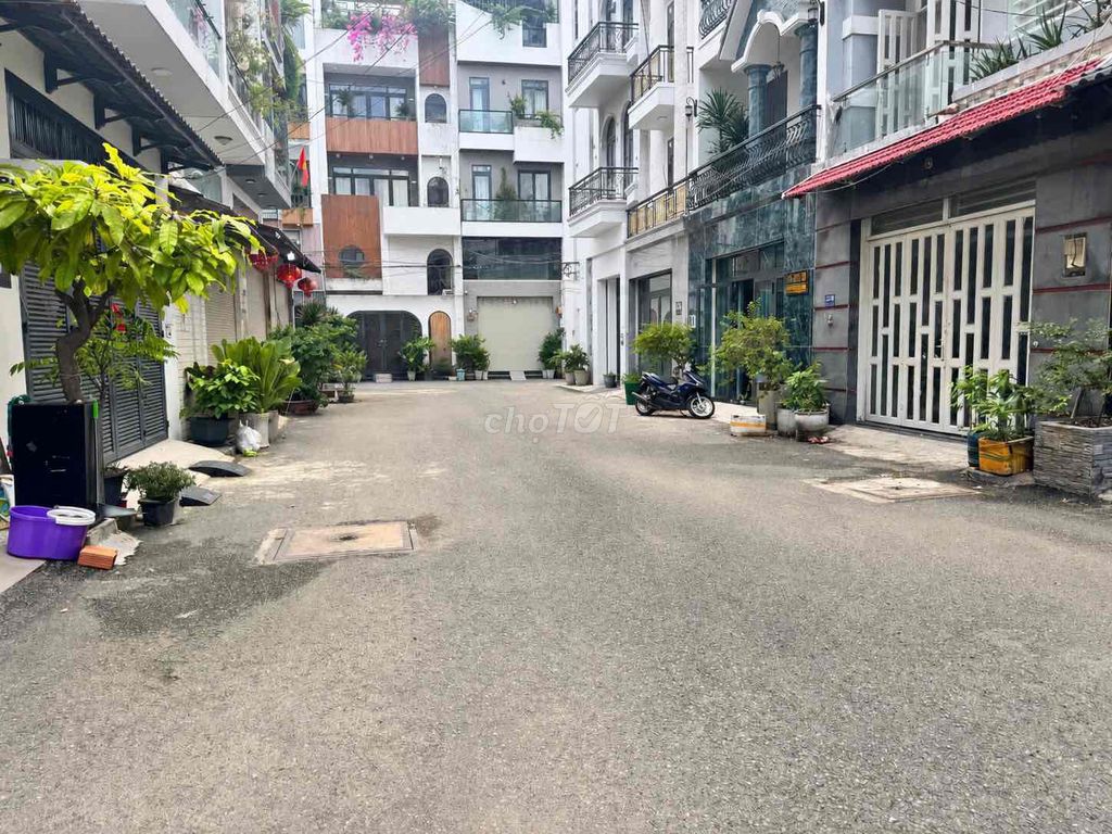 ĐƯỜNG 10M, GẦN EMART, 5 TẦNG 6PN, DT 5x12M, Nhỉnh 7 TỶ