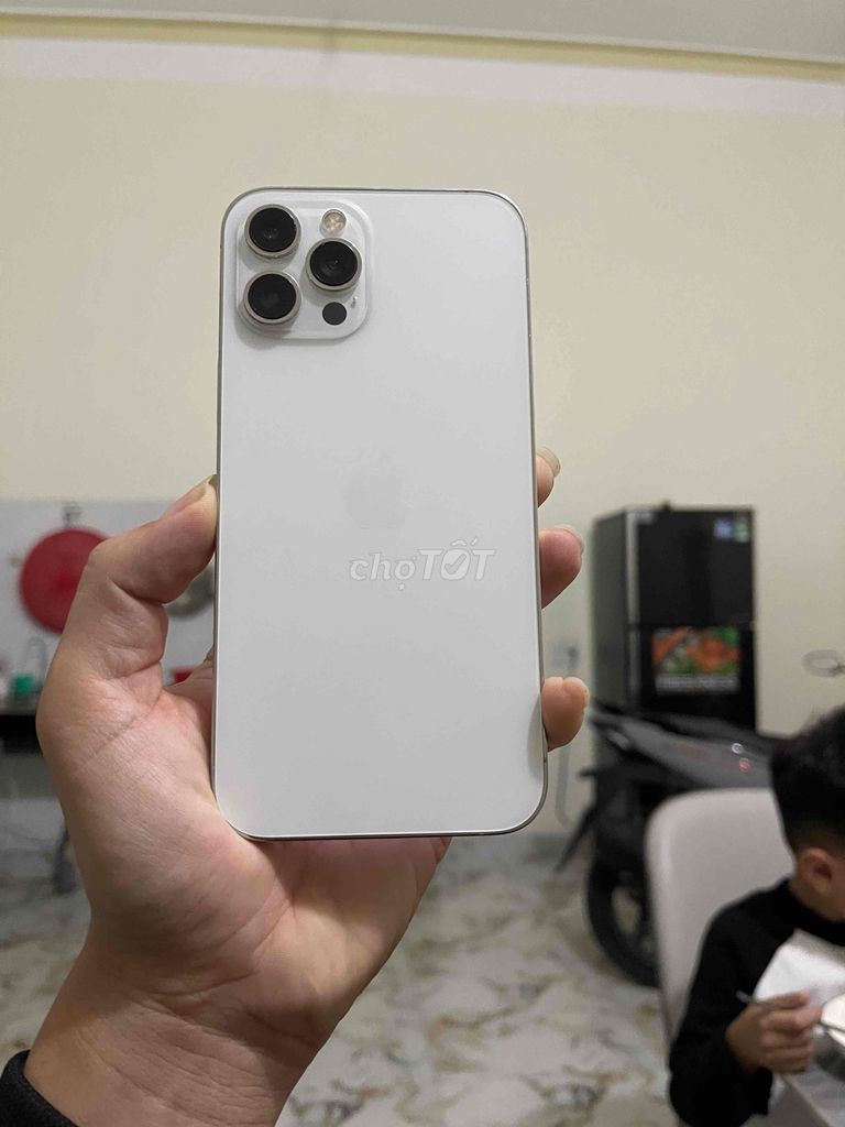 iPhone 12 Pro Max 256GB Bạc zin pin new có gl. Mua bán Điện thoại tại Huyện Thọ Xuân Thanh Hóa được đăng bởi HH hình 1