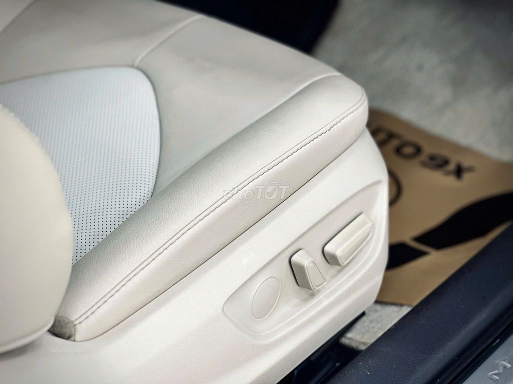 Toyota Camry 2019 2.0G - 20000 km. Mua bán Ô tô tại Thành phố Thủ Đức Tp Hồ Chí Minh được đăng bởi Kim Ngân Xe Lướt hình 11