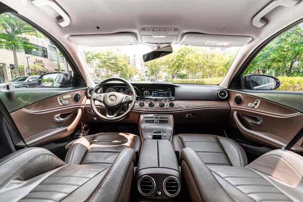 E200 Model 2019 màu đen nt nâu siêu đẹp giá tốt. Mua bán Ô tô tại Quận 7 Tp Hồ Chí Minh được đăng bởi Dương Phương hình 9