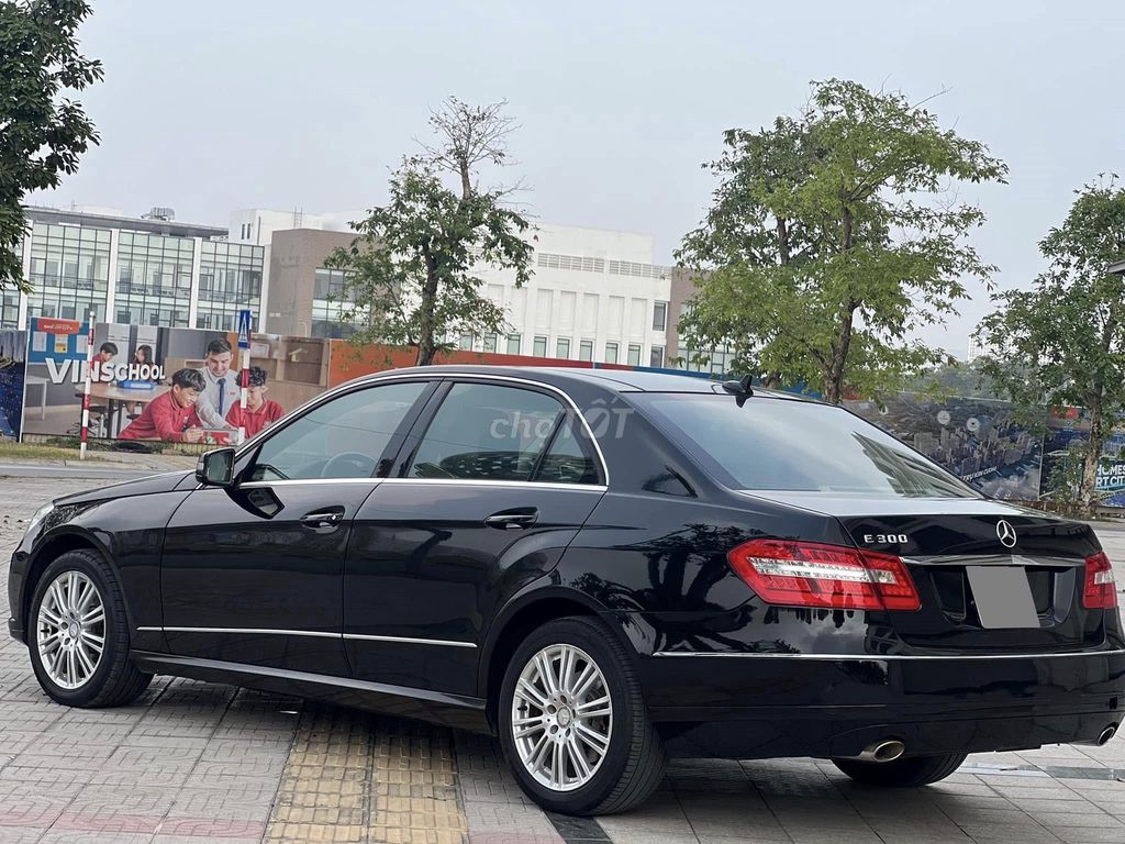 Bán Mercedes Benz E300 SX 2010. Mua bán Ô tô tại Quận Gò Vấp Tp Hồ Chí Minh được đăng bởi Xuân Trường hình 2