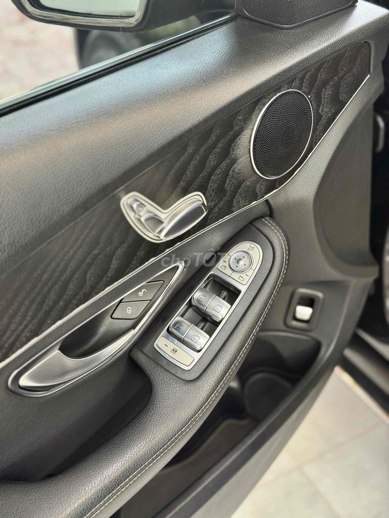 Mercedes Benz C200 model 2018. Mua bán Ô tô tại Quận 8 Tp Hồ Chí Minh được đăng bởi Khoa nguyễn hình 10