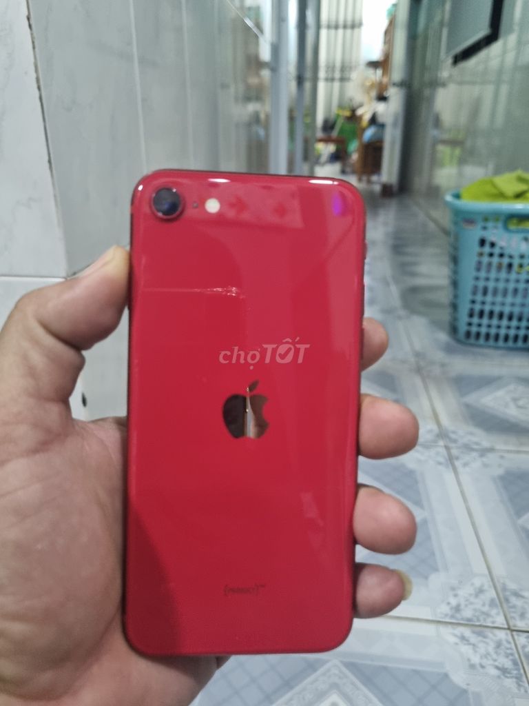 Apple iPhone SE 2 64GB Đỏ Đã dùng. Mua bán Điện thoại tại Thành phố Biên Hòa Đồng Nai được đăng bởi thành nguyễn hình 1