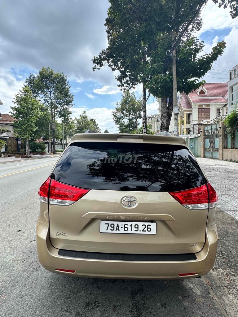 Toyota Sienna 2010 bản LE 2 cửa điện - 80000 km. Mua bán Ô tô tại Quận Bình Tân Tp Hồ Chí Minh được đăng bởi tài hình 6
