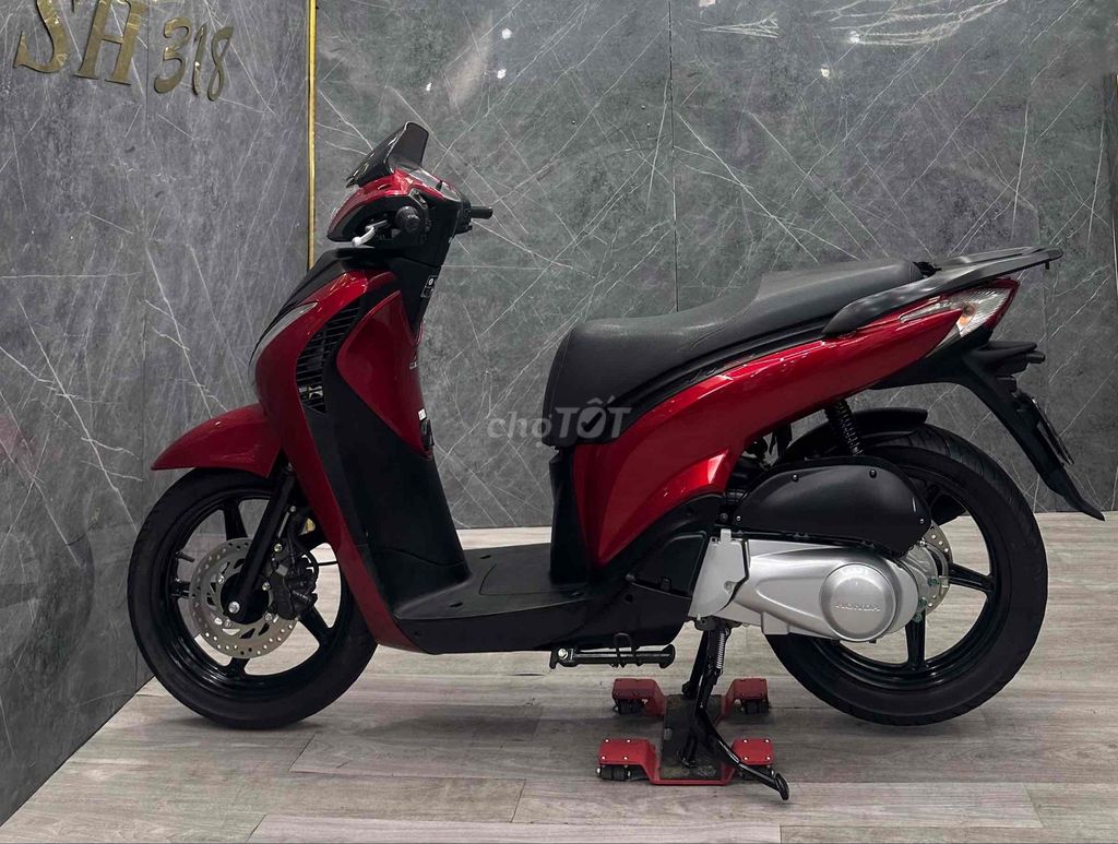 Хонда SH 125i 2011 красная черная SM104