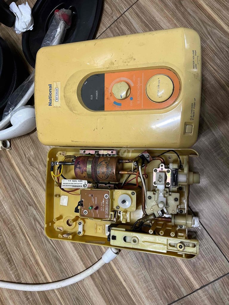 Máy tắm nước nóng National DH-302W. Mua bán Thiết bị vệ sinh, nhà tắm tại Thành phố Thủ Dầu Một Bình Dương được đăng bởi điện thoại giá rẻ  hình 1