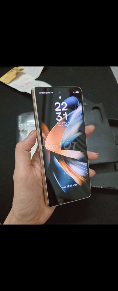 Samsung Z Fold 4 Vàng kem Đã sử dụng. Mua bán Điện thoại tại Quận Gò Vấp Tp Hồ Chí Minh được đăng bởi Tuong Vi Nguyen Thach hình 1