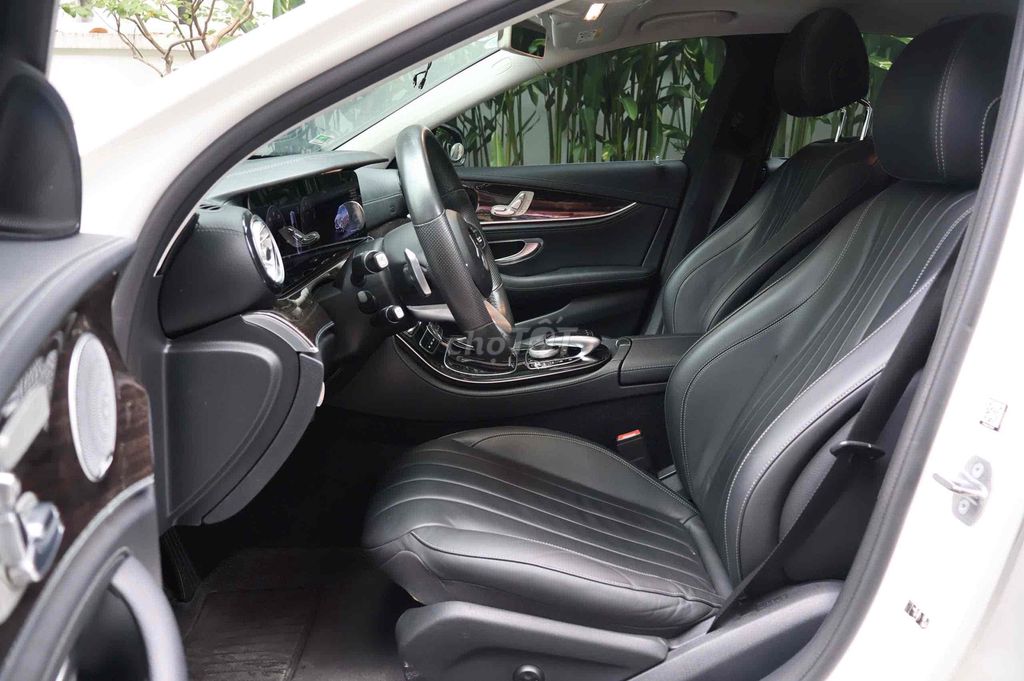 Mercedes Benz E250 AMG model 2018 lên E63. Mua bán Ô tô tại Quận 8 Tp Hồ Chí Minh được đăng bởi Khoa nguyễn hình 8