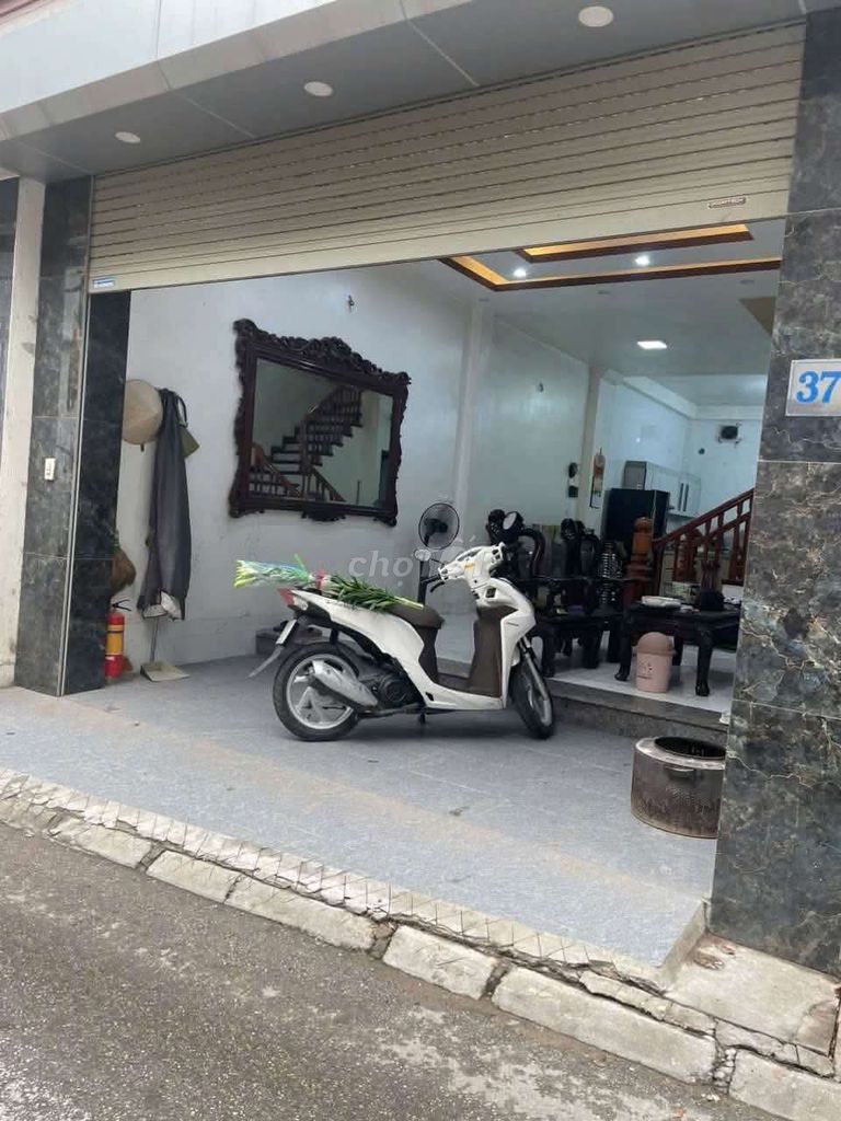 🔥 ДОМ НА МОСТУ В АРЕНДУ — СО СТОРОНЫ УЛИЦЫ — 60 М² — 4 СПАЛЬНИ — ПОЛНОСТЬЮ МЕБЛИРОВАН — 9 КВ.М 🔥