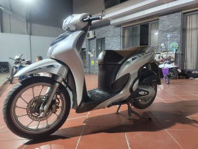 Honda SH Mode 2021 ABS Xám xi măng. Mua bán Xe máy tại Quận Long Biên Hà Nội được đăng bởi Hoàng Trọng Vũ