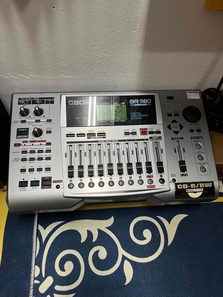 Loa chơi guitar mixer đẹp. Mua bán Nhạc cụ tại Huyện Hóc Môn Tp Hồ Chí Minh được đăng bởi Mua Bán Oto Lưu Gia Đình  hình 1