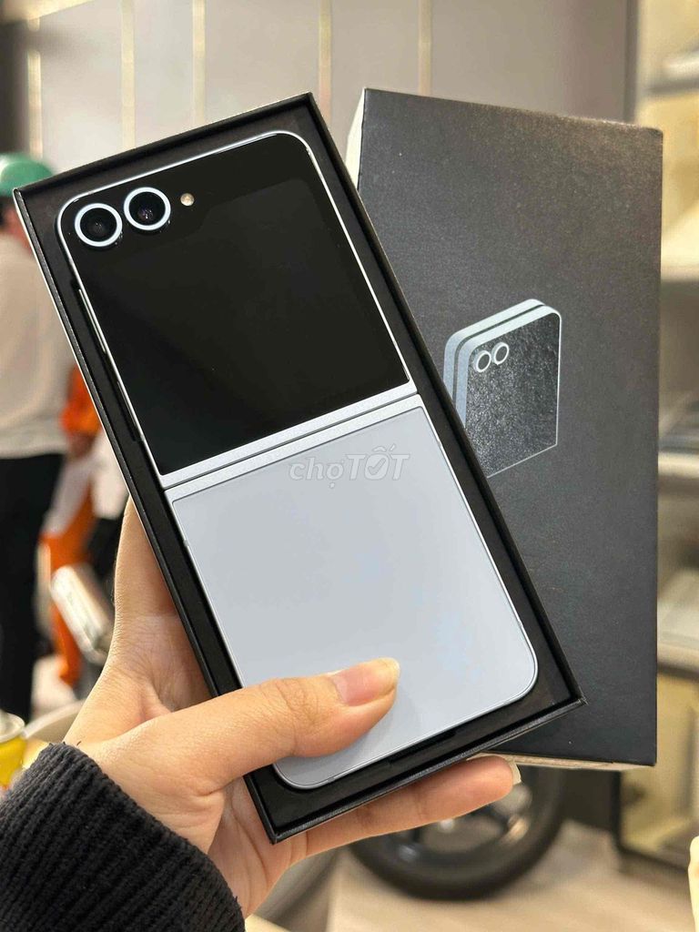 Samsung Galaxy Z Flip6 256GB Xanh Like New Vn/a. Mua bán Điện thoại tại Quận 8 Tp Hồ Chí Minh được đăng bởi TRƯỜNG MOBILE  hình 1