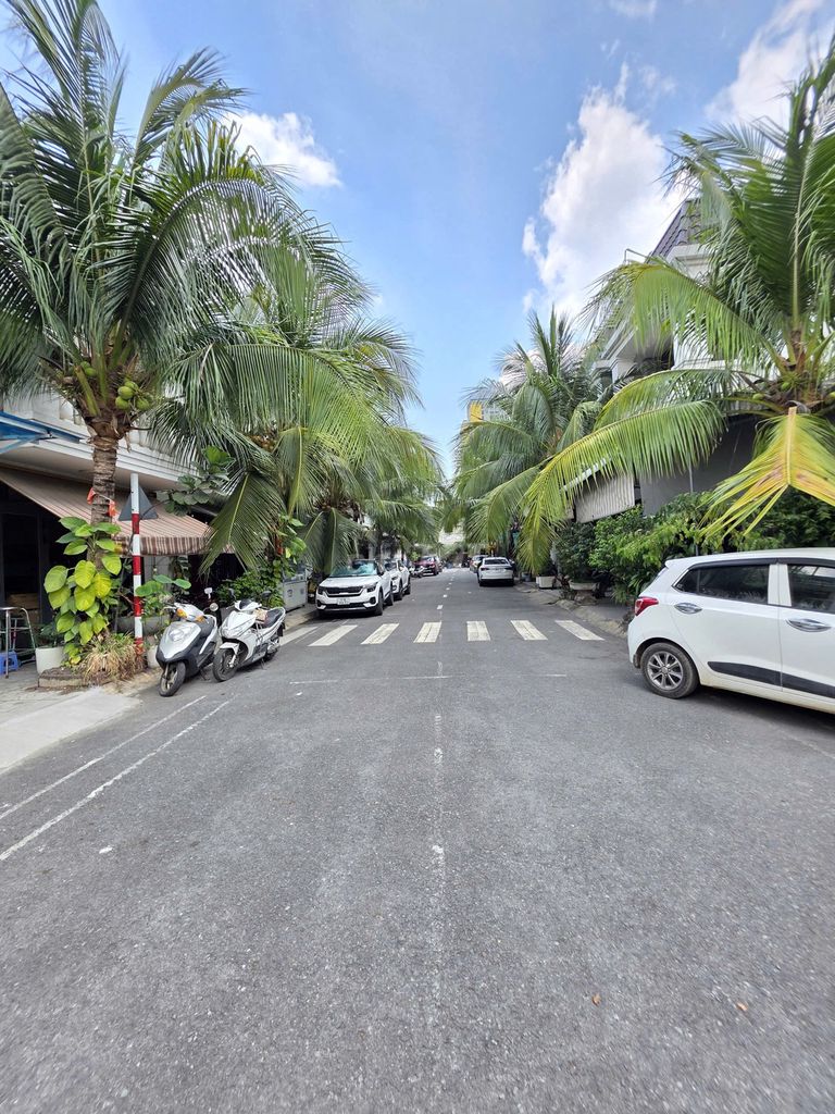 Nhà 88m Làng đại học QG Đông Hoà - Tp HCM. 88m Hoàn Công.