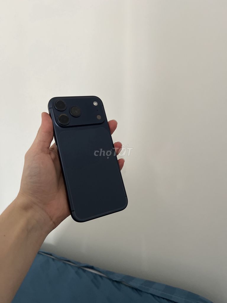 iPhone 17 Pro Max 256GB Xanh đậm như mới. Mua bán Điện thoại tại Quận Sơn Trà Đà Nẵng được đăng bởi Петя Курин hình 1