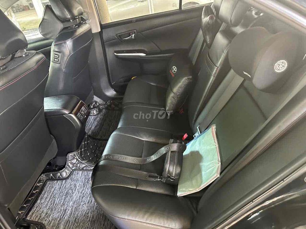 Toyota Camry 2.5Q 2016 Черная 110000 км