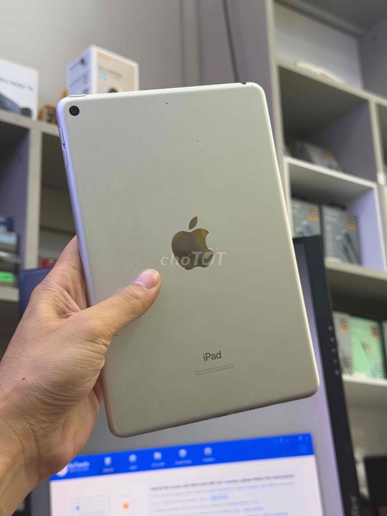 iPad mini 5 Wifi 64GB màn kẻ vẫn dùng ngon. Mua bán Máy tính bảng tại Thành phố Nam Định Nam Định được đăng bởi nguyễn việt hoàng hình 1