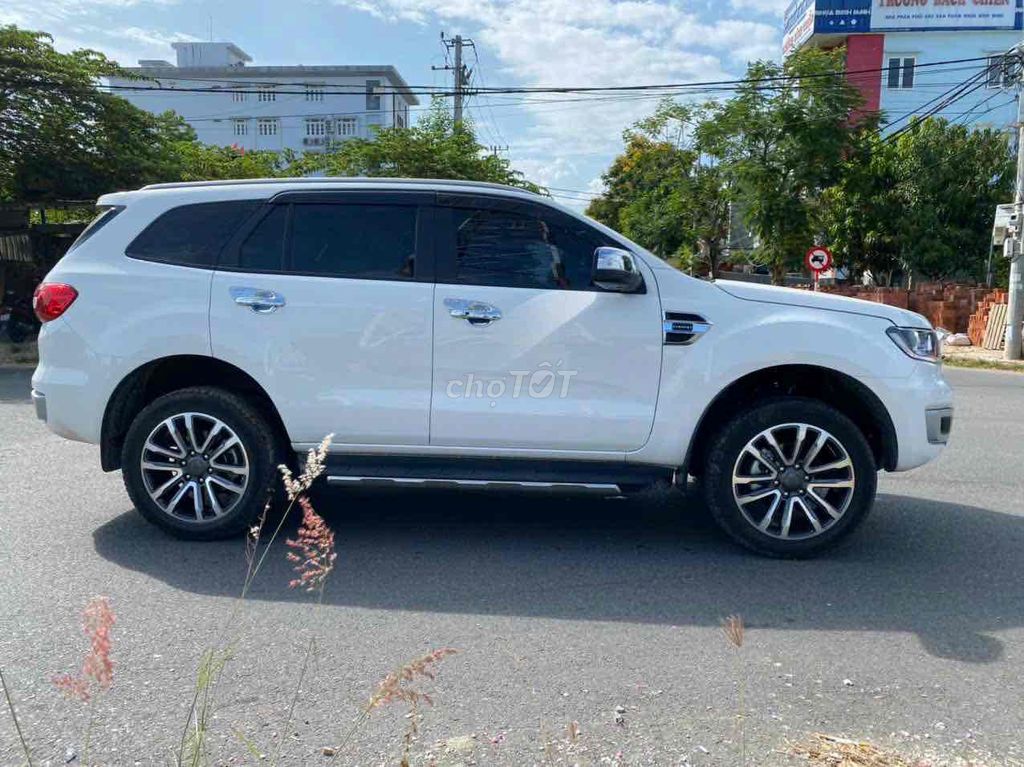 EVEREST 2019 TITANIUM 01 CẦU BẢN CAO CẤP ĐẸP. Mua bán Ô tô tại Quận Gò Vấp Tp Hồ Chí Minh được đăng bởi Mr Tài hình 2