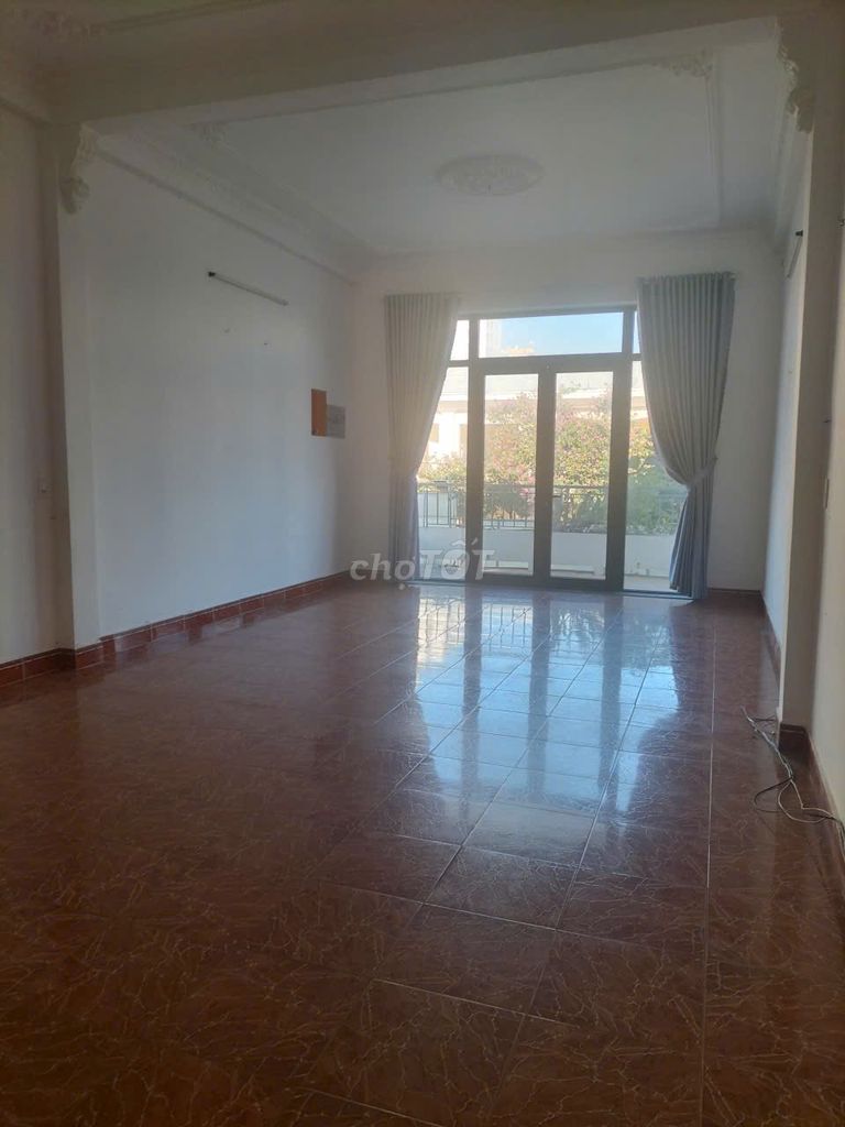 Rent · 3 bd · 105 м² · Quận Ngũ Hành Sơn, ул. Đường Mai Thúc Lân