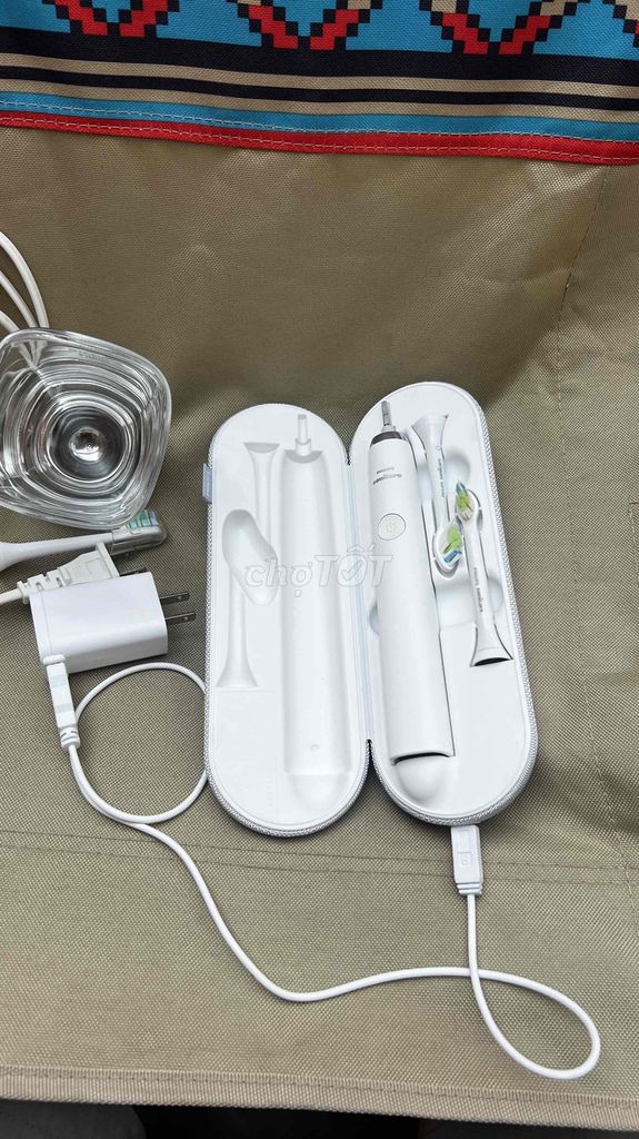 Bàn chải điện Philips Sonicare Series 7 Trắng. Mua bán Nội thất, đồ gia dụng khác tại Quận 3 Tp Hồ Chí Minh được đăng bởi nam hình 1