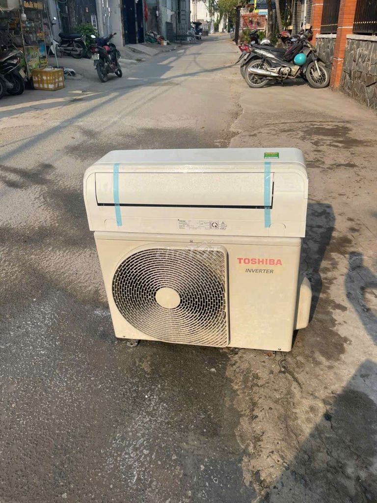 Thanh lý máy lạnh Toshiba 1,5hp inverter còn mới