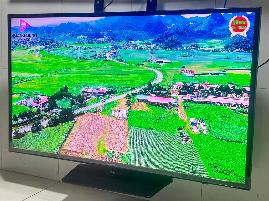 TV LED SAMSUNG 32in mỏng, nguyên zin đẹp xuất sắc.