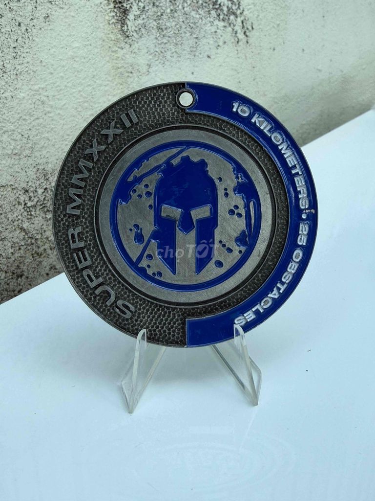 Đế gắn huy chương Spartan Trifecta Super. Mua bán Đồ thể thao, Dã ngoại tại Thành phố Buôn Ma Thuột Đắk Lắk được đăng bởi Lê Văn Tài hình 1