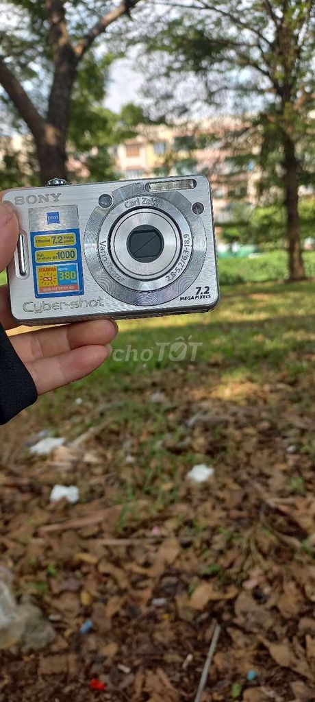 Bán xác Máy ảnh Sony Cyber-shot Bạc. Mua bán Máy ảnh, Máy quay tại Quận Tân Phú Tp Hồ Chí Minh được đăng bởi Thủy Tuân hình 1