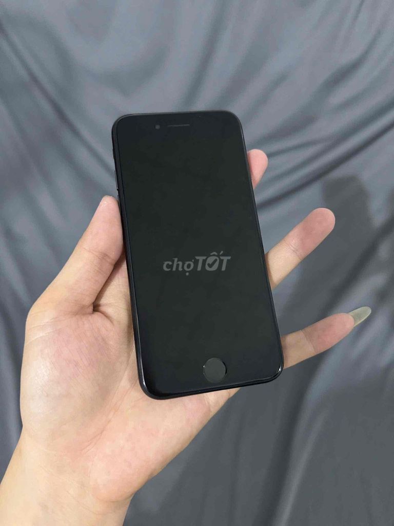 Iphone SE 2020. Mua bán Điện thoại tại Huyện Chơn Thành Bình Phước được đăng bởi Trần Văn Long hình 1