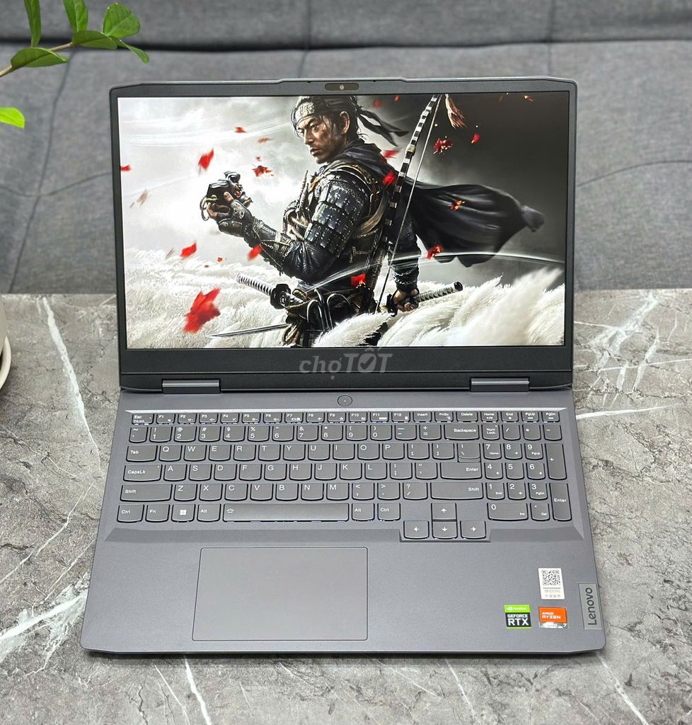 LAPTOP LENOVO R7 7840HS/16GB/512GB/4060 8G/15.6"2K