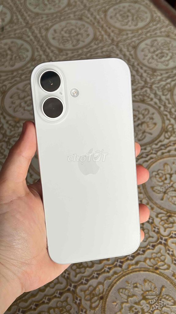 Apple iPhone 16 128GB Trắng Đã sử dụng. Mua bán Điện thoại tại Thành phố Long Xuyên An Giang được đăng bởi Quốc Anh hình 1
