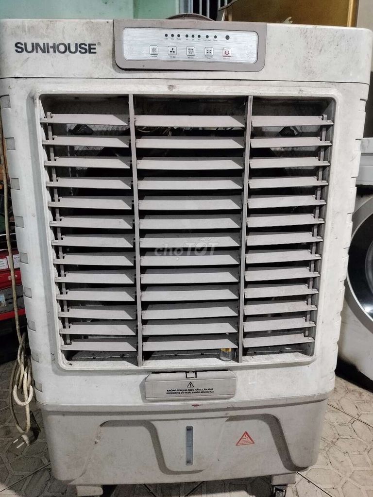 Bám sác  quạt hơi nước như hình trên.