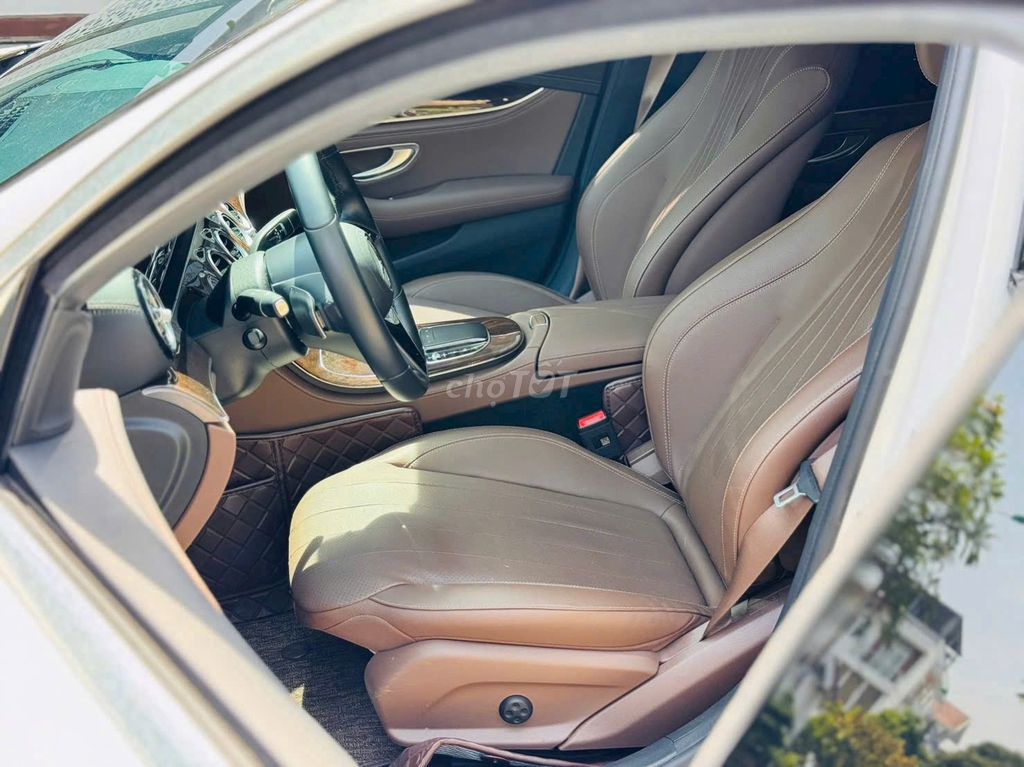 🔺MERCEDES E200 EXCLUSIVE MODEL 2024 BIỂN HCM. Mua bán Ô tô tại Quận 7 Tp Hồ Chí Minh được đăng bởi Tung hình 6