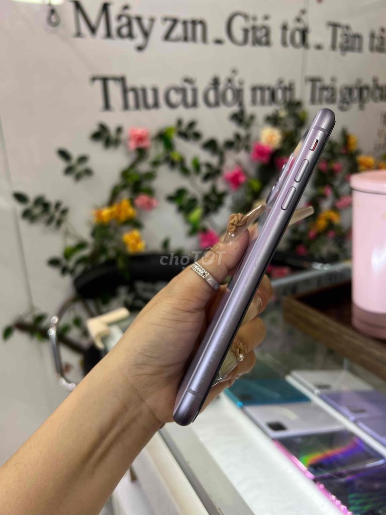 Apple iPhone 11 64GB Tím Quốc tế. Mua bán Điện thoại tại Quận Tân Phú Tp Hồ Chí Minh được đăng bởi LỆ MỸ mobile hình 1