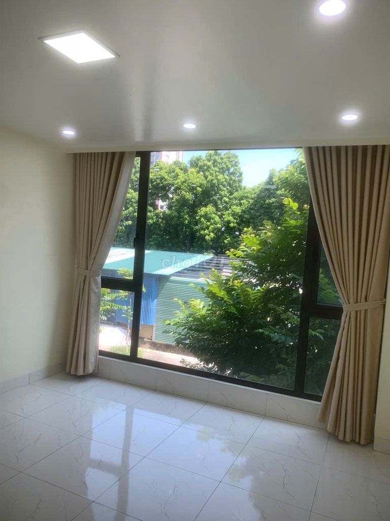 Nguyên căn Hoàng Hoa Thám Tây Hồ Vỉa hè ô tô KD 30mx5T 13 Triệu
