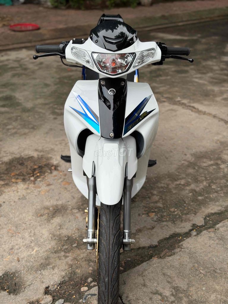 Yamaha Ya cá mập Trắng Mới 100%