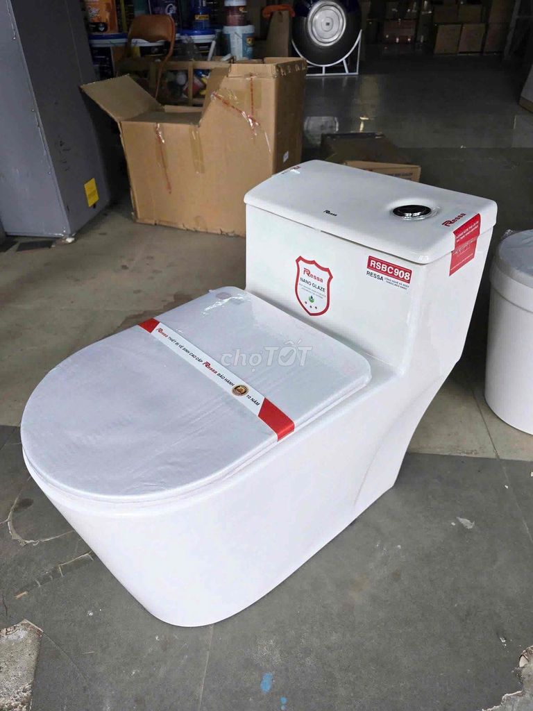 Bồn cầu Ressa RSBC908 Trắng. Mua bán Thiết bị vệ sinh, nhà tắm tại Quận Liên Chiểu Đà Nẵng được đăng bởi Hảo Phạm hình 1