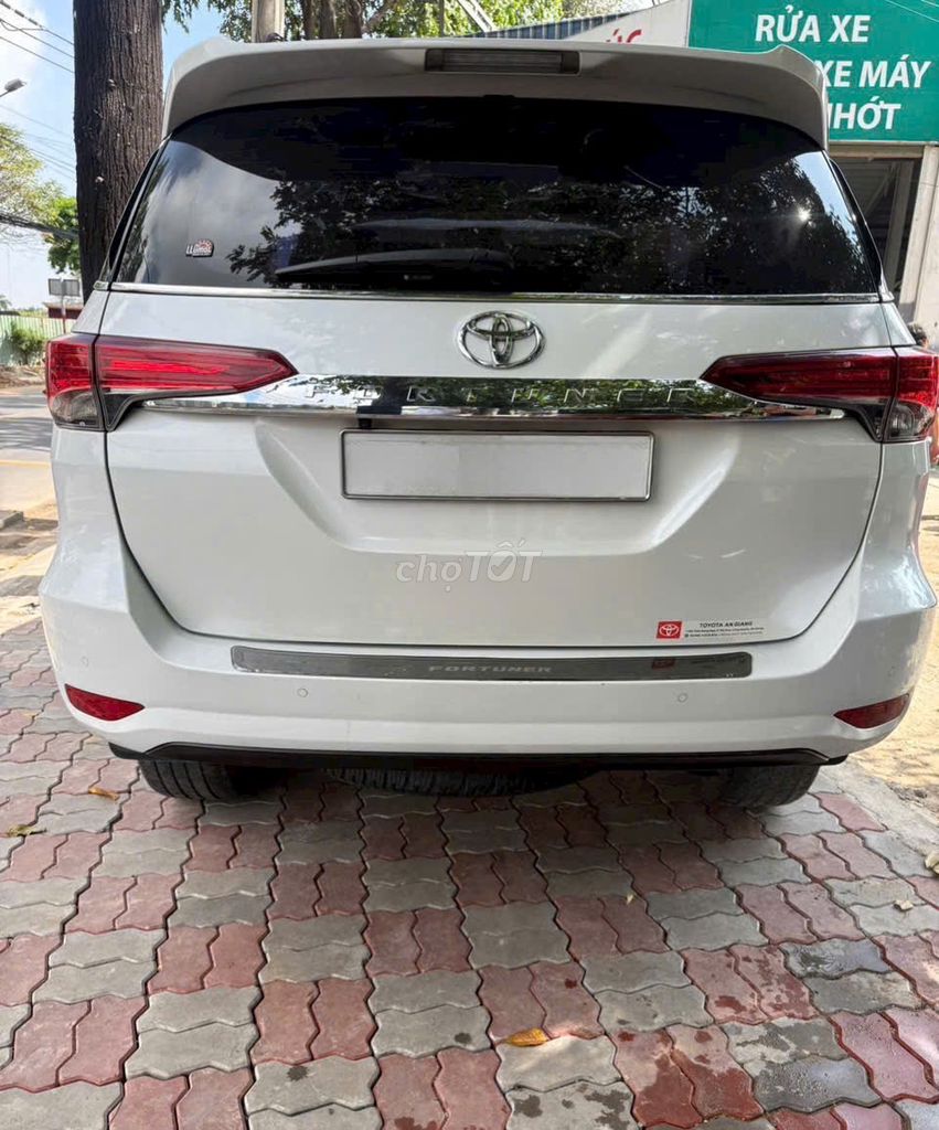 Toyota Fortuner 2022 Trắng AT Dầu. Mua bán Ô tô tại Huyện Hóc Môn Tp Hồ Chí Minh được đăng bởi Nguyễn Thưởngka hình 5