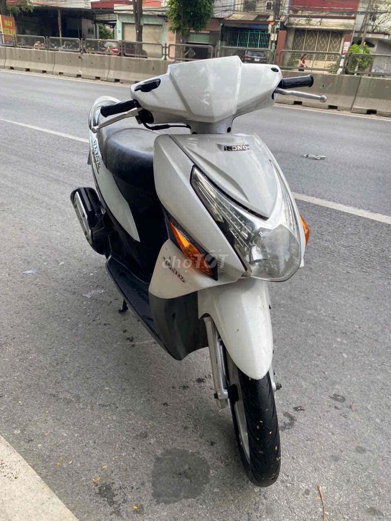 Xe click êm zin đẹp như hình. Mua bán Xe máy tại Quận Hồng Bàng Hải Phòng được đăng bởi Ly  hình 1