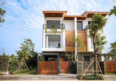Bán căn kế góc 2 mặt tiền giá *** LA Home gần TTTM và Trường học